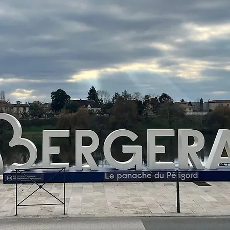 빌라 Belle Perigourdine Avec Piscine